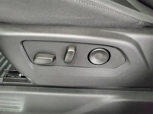 New 2026 GMC Sierra 1500 Elevation image 7