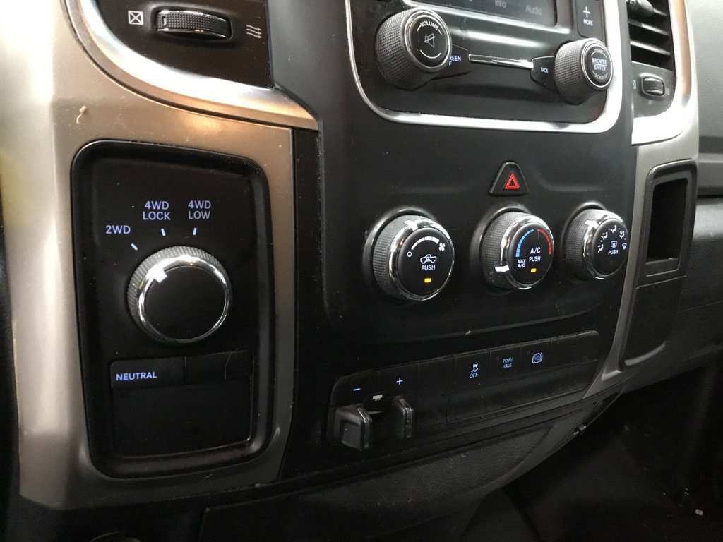 Used 2015 RAM 2500 SLT AWD/4WD image 21