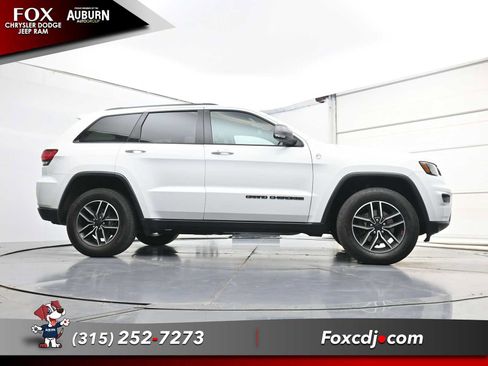 Used 2020 Jeep Grand Cherokee Trailhawk AWD/4WD image 27