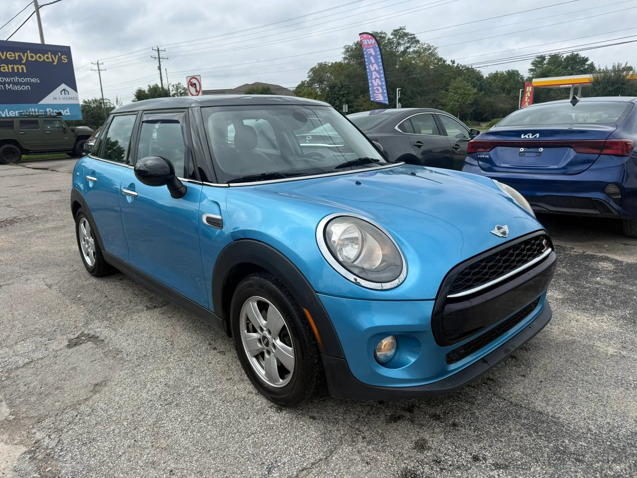 Used 2016 MINI Cooper 4-Door Hardtop FWD image 4