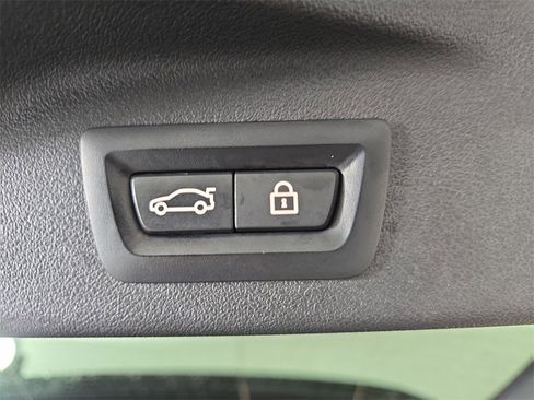 Certified 2023 BMW X7 xDrive40i w/ Executive Package image 13