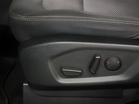 Used 2019 Ford Explorer XLT AWD/4WD image 22