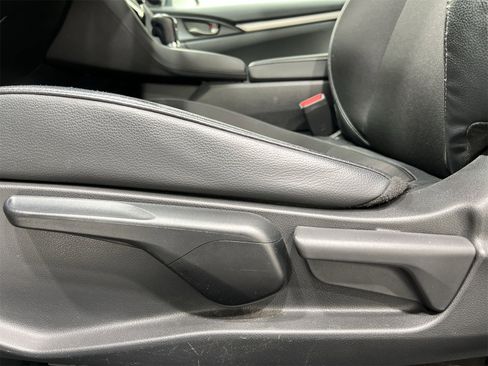 Used 2020 Honda Civic Sport image 12