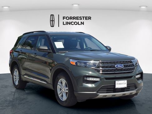 Used 2023 Ford Explorer XLT w/ Equipment Group 202A AWD/4WD image 1