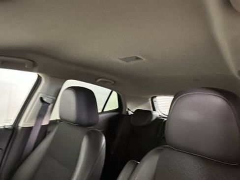 Used 2022 Buick Encore Preferred w/ Safety Package AWD/4WD image 12