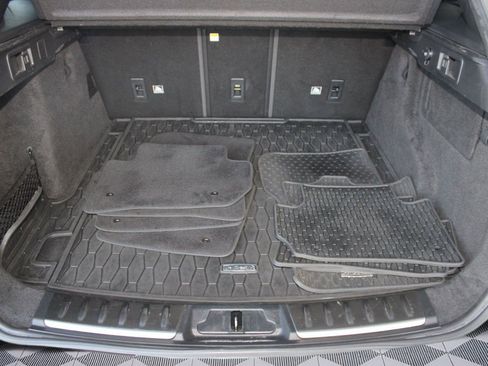 Used 2019 Jaguar F-PACE Premium image 25