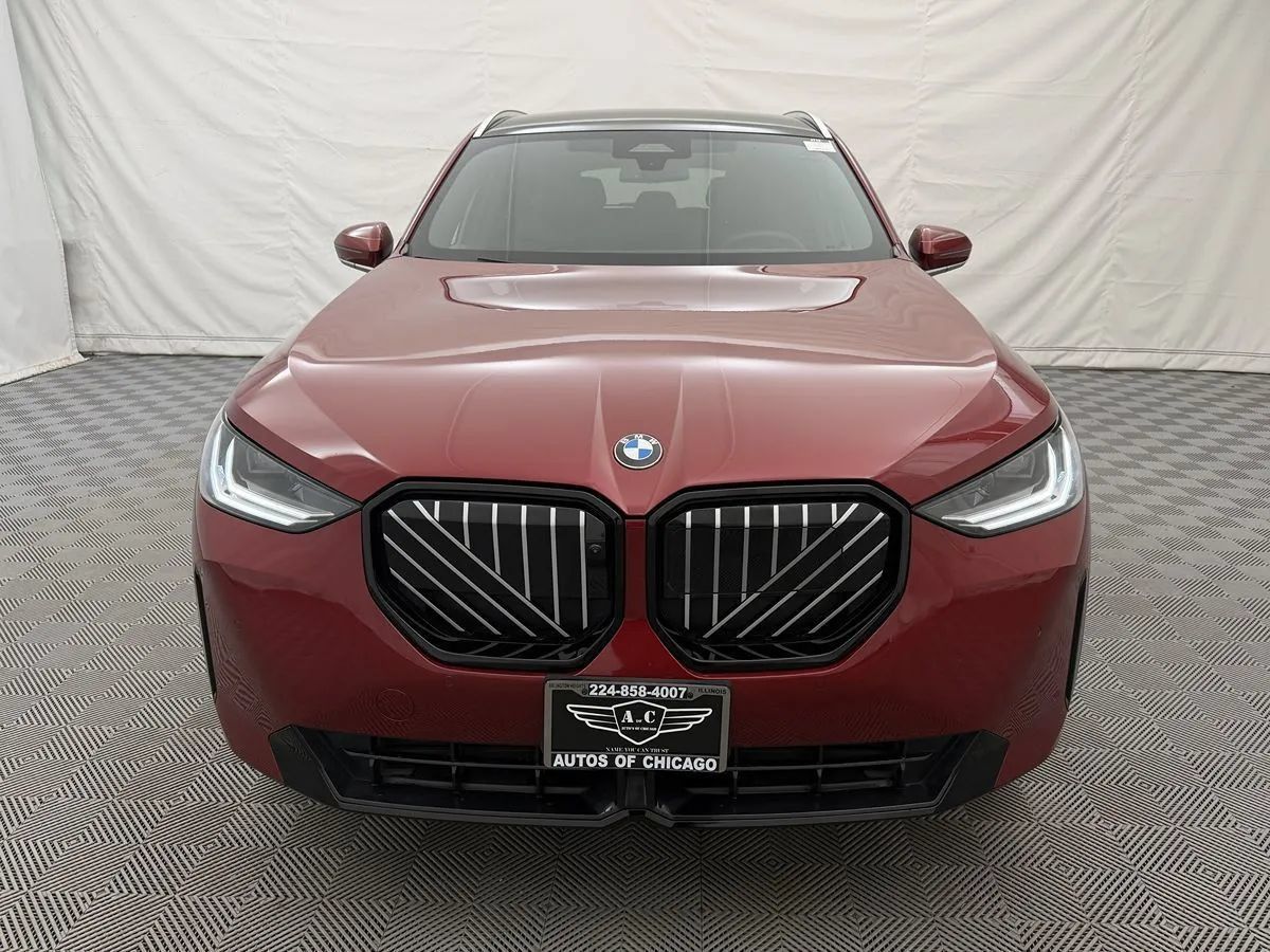 Used 2025 BMW X3 xDrive30i w/ Premium Package AWD/4WD image 3