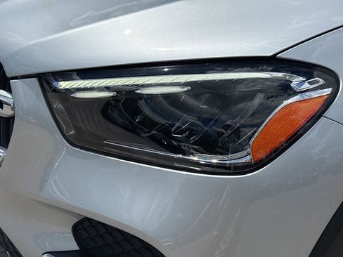 Used 2024 Mercedes-Benz GLE 350 4MATIC w/ Winter Package image 9