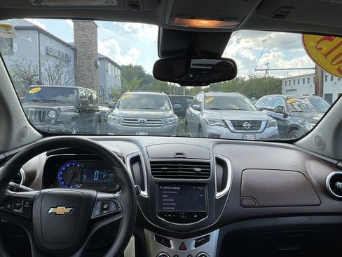 Used 2015 Chevrolet Trax LT image 15
