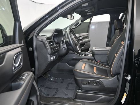 Used 2023 GMC Yukon AT4 w/ AT4 Premium Plus Package AWD/4WD image 13