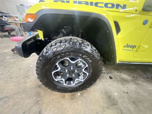 Used 2022 Jeep Wrangler Unlimited Rubicon 4xe w/ Cold Weather Group image 10