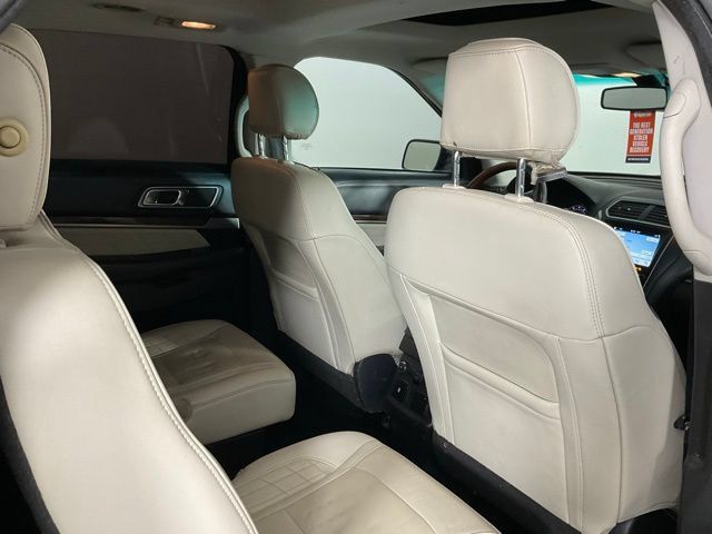 Used 2017 Ford Explorer Platinum AWD/4WD image 23