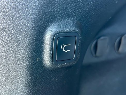 Used 2021 Jeep Cherokee Latitude Lux w/ Comfort/Convenience Group FWD image 51
