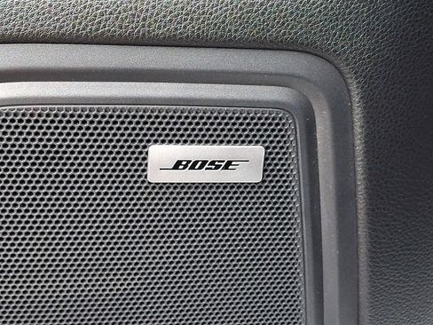 Certified 2020 Porsche Macan AWD/4WD image 30