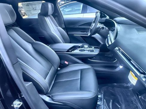 New 2026 Cadillac Lyriq V image 29