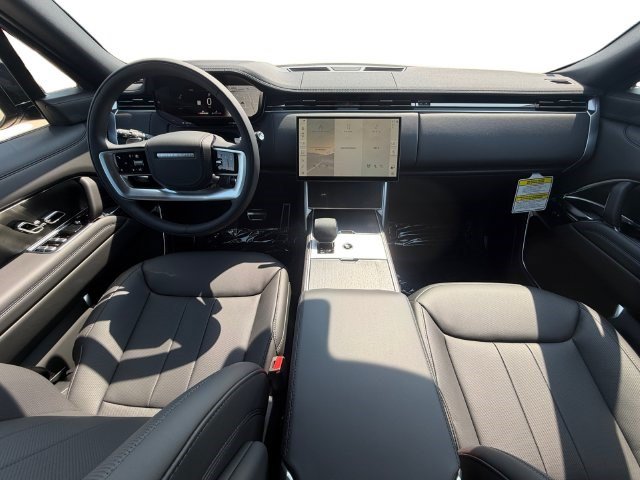 New 2026 Land Rover Range Rover Long Wheelbase SE AWD/4WD image 12