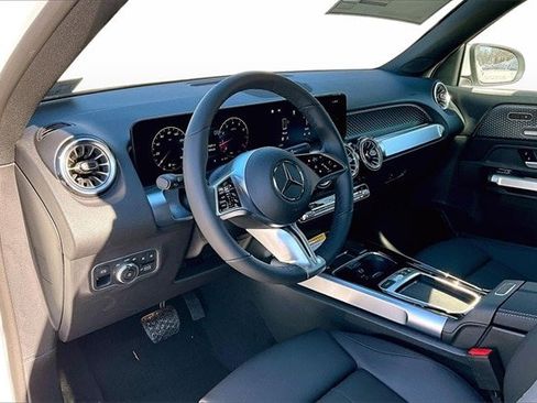 New 2026 Mercedes-Benz GLB 250 4MATIC image 8