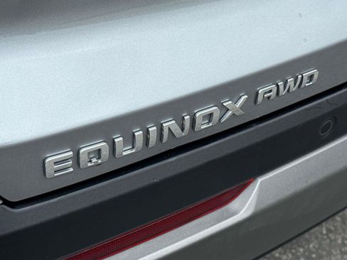Used 2025 Chevrolet Equinox LT AWD/4WD image 7