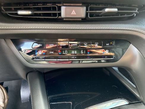 Used 2023 Buick Envision Avenir FWD image 19