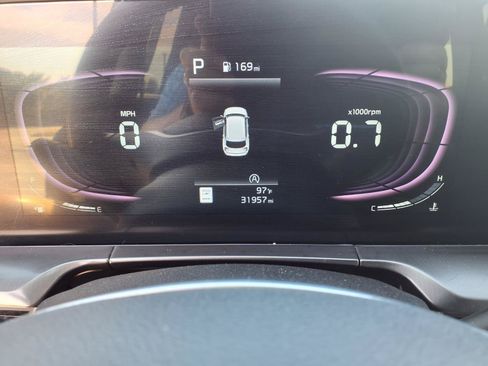 Used 2025 Kia Telluride S FWD image 24