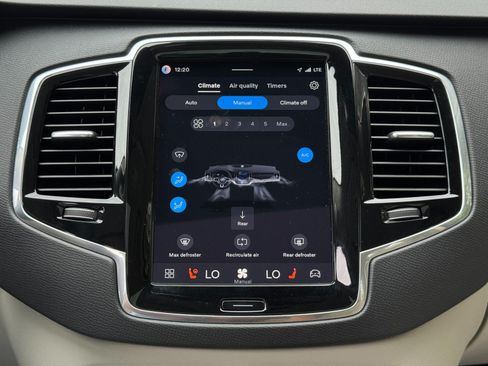 Used 2025 Volvo XC90 T8 Plus AWD/4WD image 27