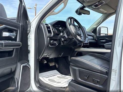 Used 2024 RAM 2500 Laramie AWD/4WD image 10