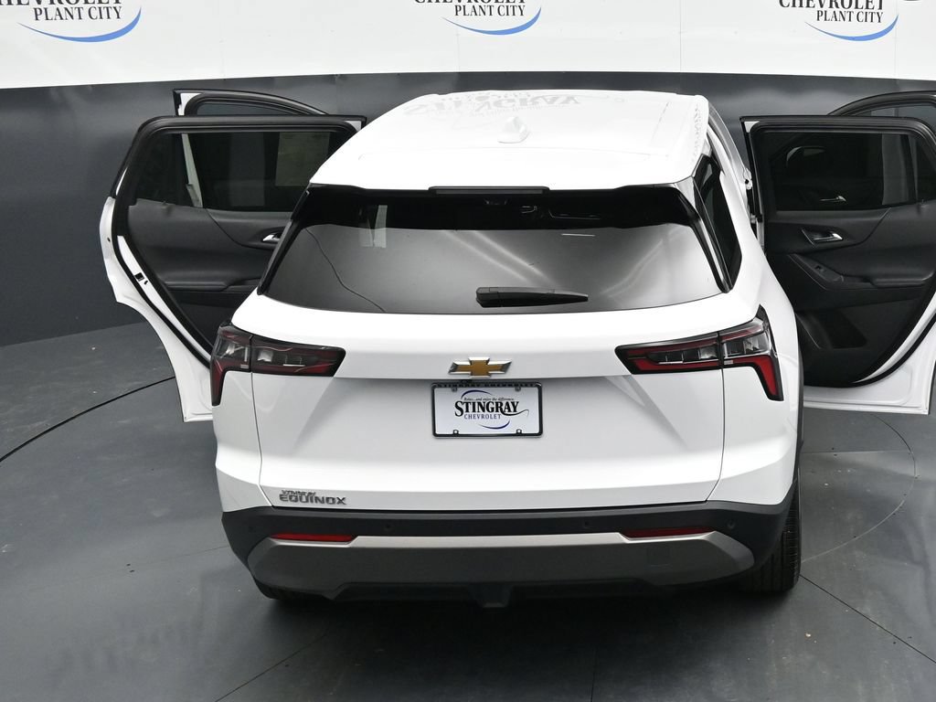 Certified 2025 Chevrolet Equinox LT w/ Safety and Technology Package FWD image 35