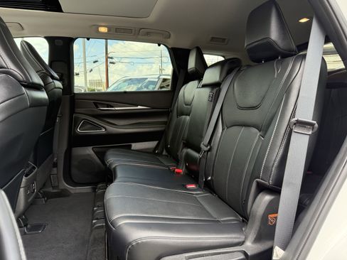 Certified 2024 INFINITI QX60 Sensory w/ Vision Package AWD/4WD image 15