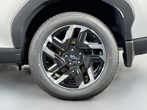 New 2026 Subaru Forester Premium AWD/4WD image 31