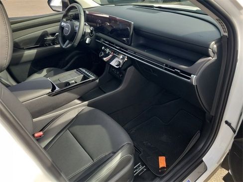 New 2026 Hyundai Tucson Limited image 18