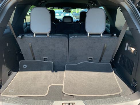 Used 2022 Ford Explorer ST AWD/4WD image 9