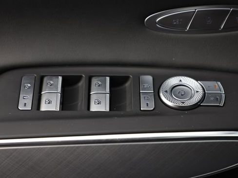 New 2025 Genesis Electrified GV70 Advanced w/ Prestige Package image 21