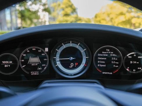 Used 2020 Porsche 911 Carrera 4S AWD/4WD image 34