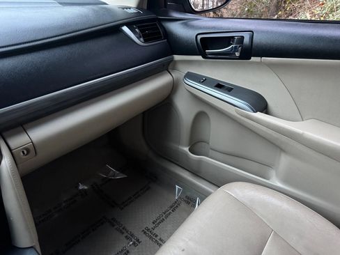 Used 2012 Toyota Camry XLE image 20