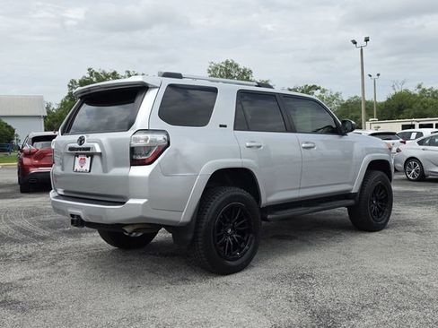 Used 2021 Toyota 4Runner SR5 AWD/4WD image 5
