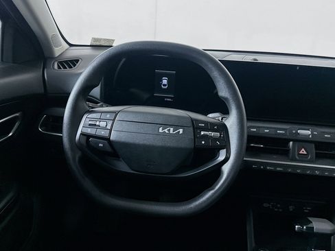 Used 2025 Kia K4 LXS FWD image 18