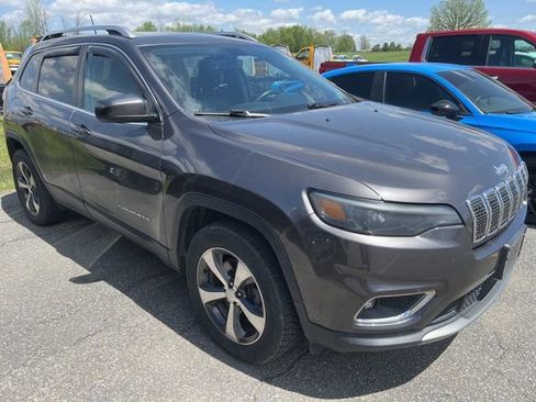 Used 2019 Jeep Cherokee Limited AWD/4WD image 2
