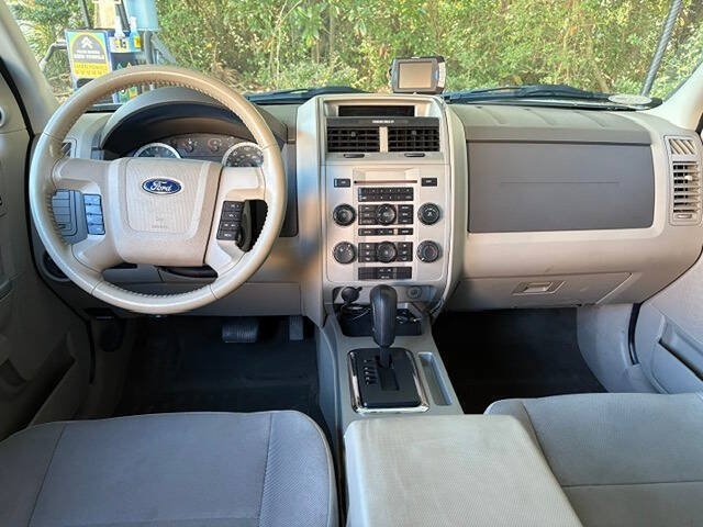 Used 2011 Ford Escape XLT FWD image 11