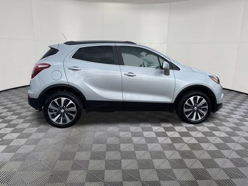 Used 2022 Buick Encore Preferred AWD/4WD image 6