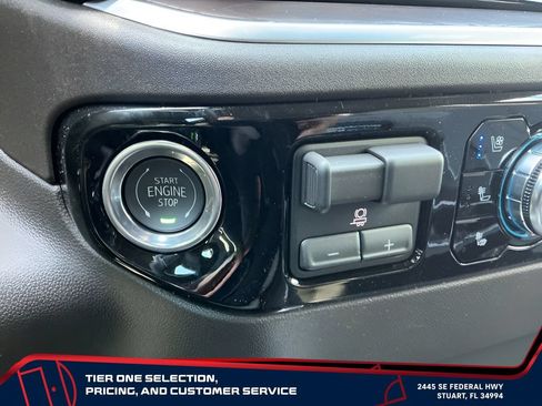 New 2026 GMC Sierra 2500 SLT w/ SLT Premium Package AWD/4WD image 32
