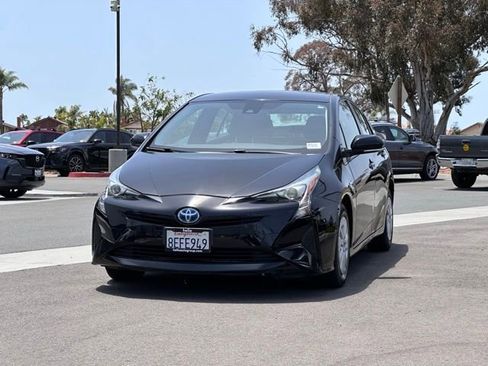 Used 2018 Toyota Prius One w/ Carpet Mat Package FWD image 6