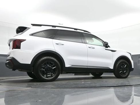 Used 2025 Kia Sorento SX Prestige w/ Sage Leather Package AWD/4WD image 12
