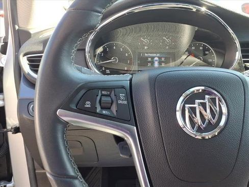 Used 2022 Buick Encore Preferred w/ Safety Package image 19