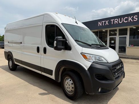 Used 2025 RAM ProMaster 2500 w/ Convenience Group FWD image 7