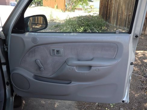 Used 2002 Toyota Tacoma 2WD Xtracab w/ SR5 Pkg w/ Chrome Pkg image 22