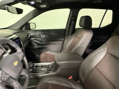 Used 2023 Chevrolet Traverse High Country FWD image 30
