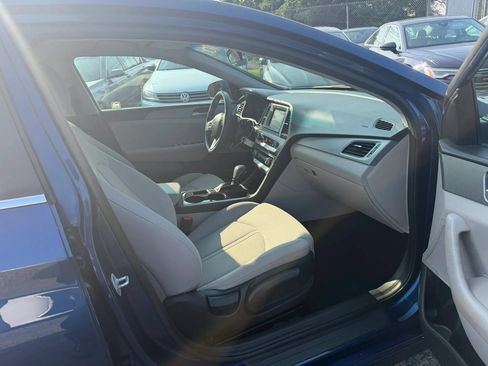 Used 2019 Hyundai Sonata SE w/ Cargo Package FWD image 26
