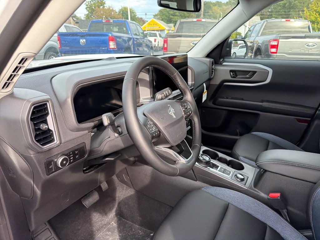 Used 2025 Ford Bronco Sport Outer Banks AWD/4WD image 24