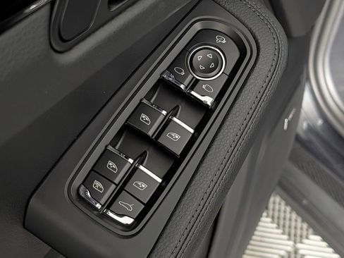 New 2026 Porsche Macan image 27