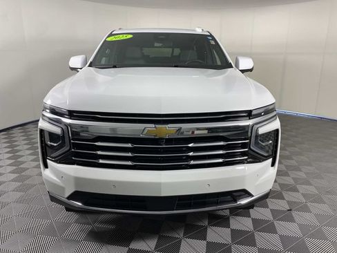 Used 2025 Chevrolet Tahoe LT AWD/4WD image 3